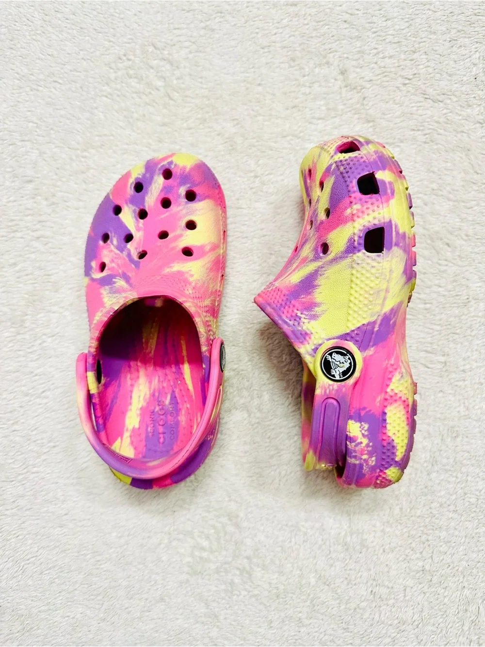 Crocs Girl Pink Classic Marbled Clog Size 10 Excellent Condition
